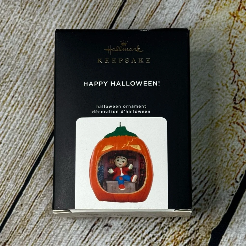 NWT Hallmark Keepsake 2020 Happy Halloween Frankenstein Pumpkin Ornament #8